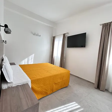 Su Montecitoriu 3* トルトリ