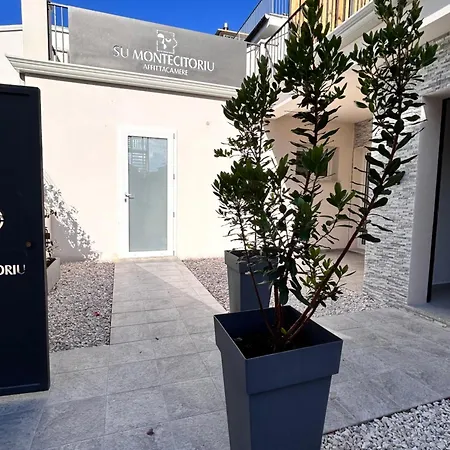 Su Montecitoriu Gæstehus Tortolì